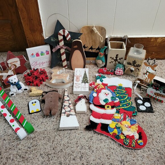 Christmas Home Decor Set - Picture 1 of 15